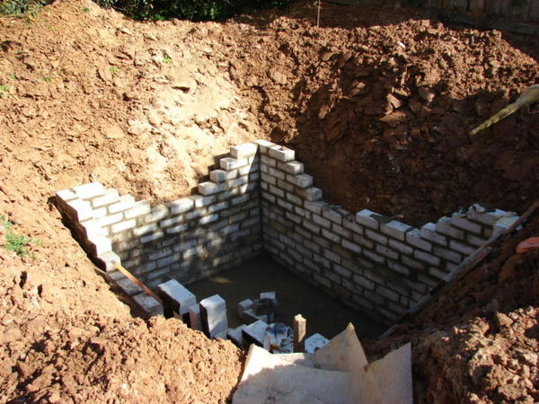 Изготовление погреба на даче