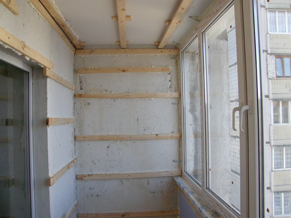 Ремонт туалета своими руками: отделка стен и потолка панелями ПВХ (30 фото)