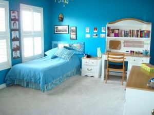 Синяя мебель в детскую комнату