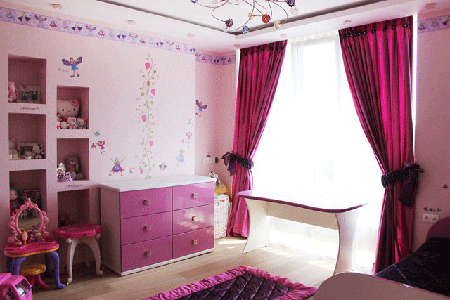Маленькая детская комната в розовых тонах