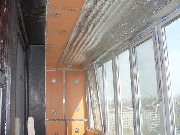 Отделка потолка балкона - теплоизоляция