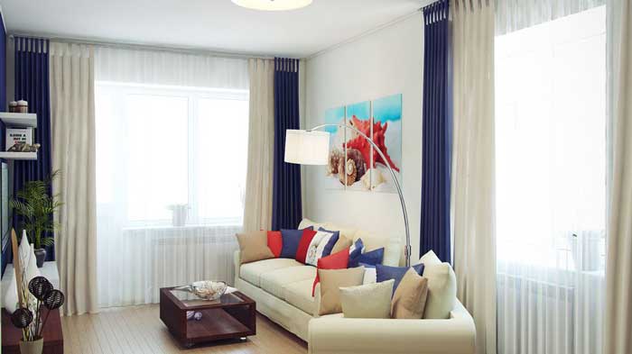 Синий и белый цвет в дизайне гостиной в хрущевке. Фото 9