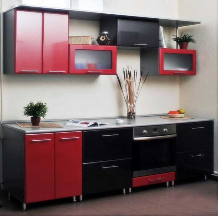 Интерьер кухни красно-черного цвета. Фото 9