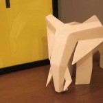 Декоративный столик в виде слона в стиле оригами - Фото