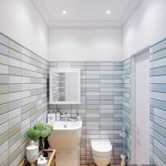 Дизайн маленькой ванной отделанной декоративным кирпичом - Фото