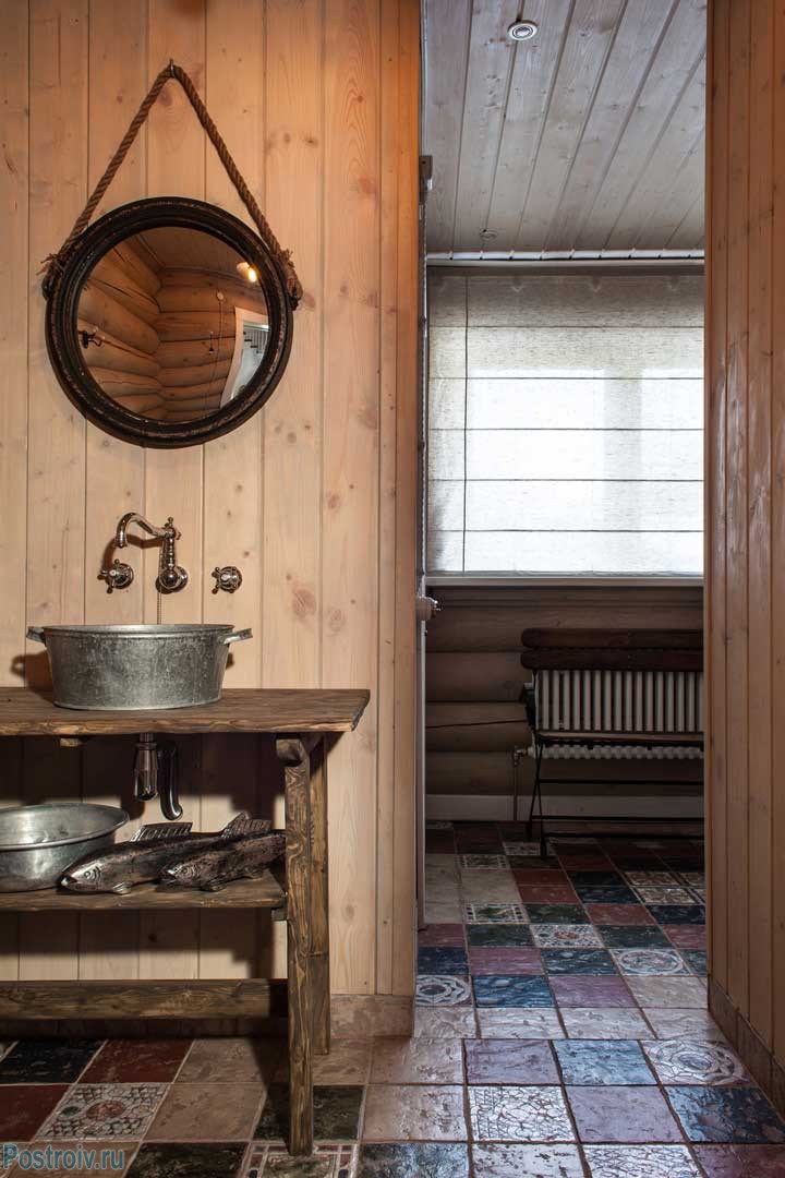 Ванная комната в загородном доме. Фото интерьера