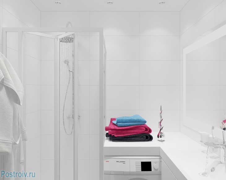 Оформление ванной с душевой кабиной и стиральной машиной - Фото