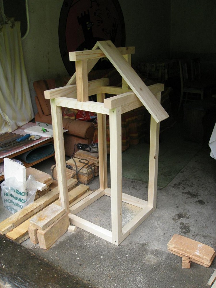Стандартная схема деревянной коптильни с дымовым шкафом