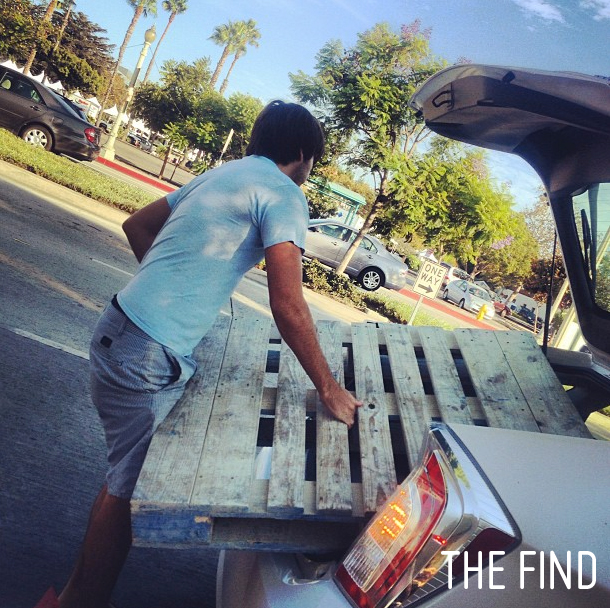 pallet_table_thefind_1