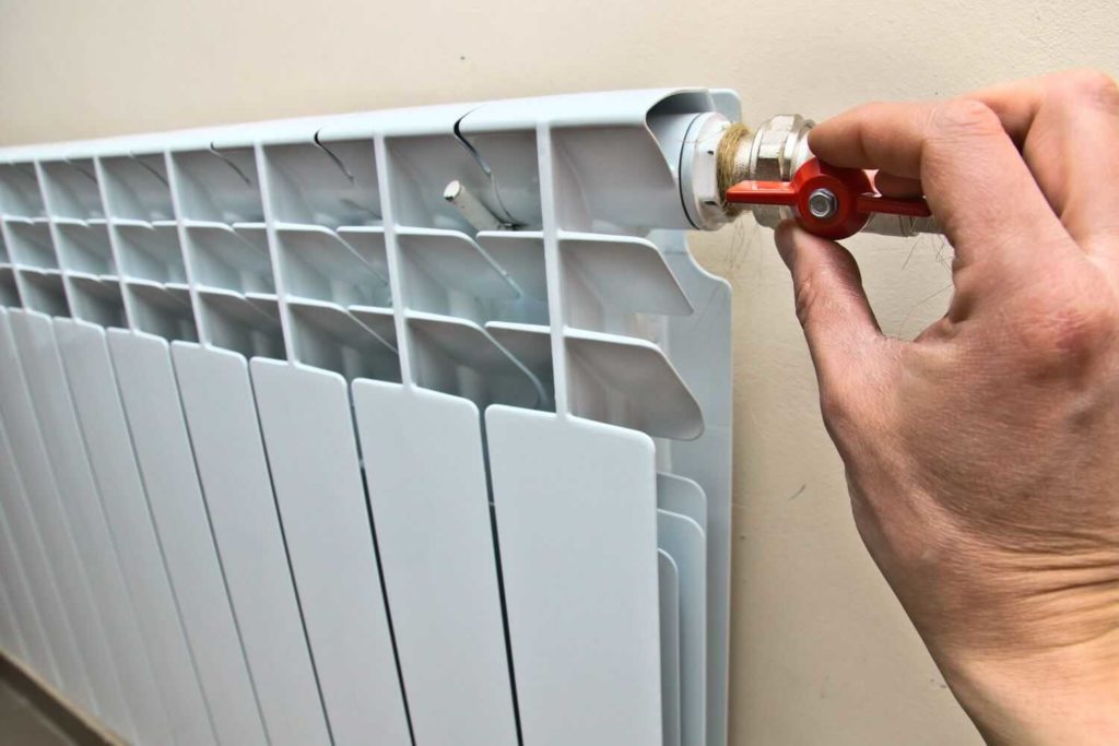 Основные правила замены старого радиатора отопления