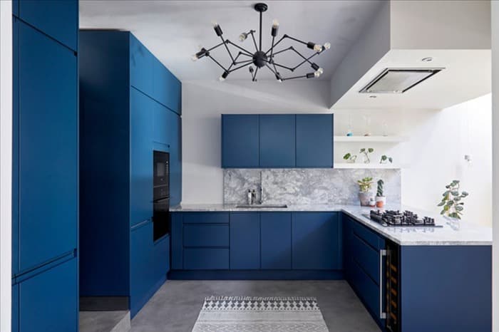 Дизайн сине черной кухни - 75 фото готовых идеи