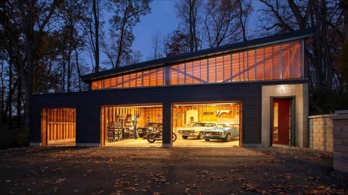 Дом с гаражом