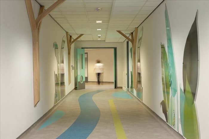 Дизайн школьного коридора