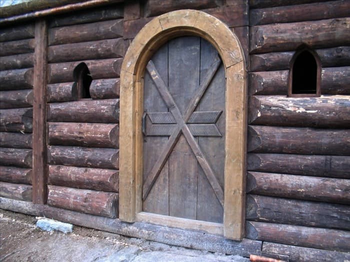 Крестьянские деревянные ворота